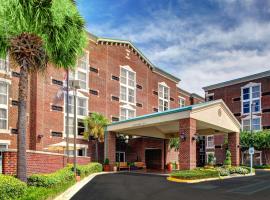 Hampton Inn Columbia-Downtown Historic District, hotel din apropiere 
 de South Carolina State House, Columbia