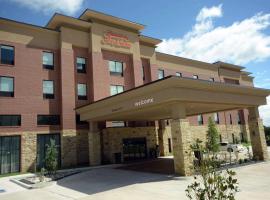 Hampton Inn & Suites Oklahoma City/Quail Springs โรงแรมใกล้ Lake Hefner Golf Course ในโอคลาโฮมาซิตี้