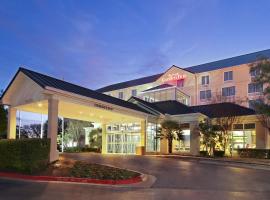 Hilton Garden Inn Austin NorthWest/Arboretum, מלון ליד McNeil Crossing Shopping Center, אוסטין