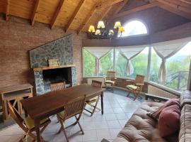 Casa Lago Argentino, holiday home in El Calafate