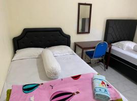Mawar Bed and Breakfast, vacation rental in Bajawa