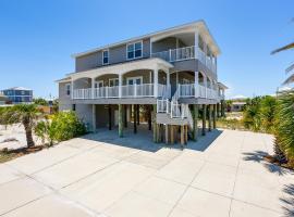 Latitude Adjustment 300 VDL, hotel in Pensacola Beach