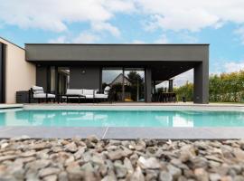 La Sublime villa avec piscine、Sainte-Croix-en-Plaineの別荘