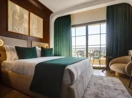 Bratus Hotel