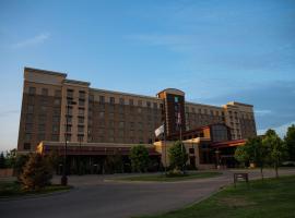 Embassy Suites by Hilton Minneapolis North, hotel in Brooklyn Center