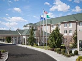 Hilton Garden Inn Tri-Cities/Kennewick, хотел в Кениуик