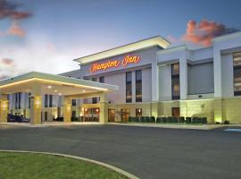 Hampton Inn Hagerstown-Maugansville، فندق في هاجرستاون