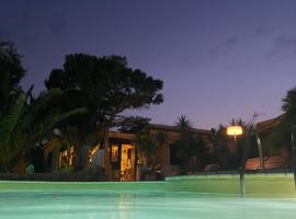Hotel Luagos club: Lampedusa şehrinde bir otel