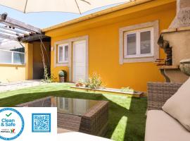 Perafita Yellow House - EcoHostPT, homestay in Perafita