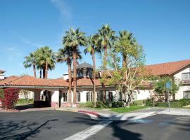 Hilton Garden Inn Palm Springs/Rancho Mirage, отель в городе Ранчо-Мираж, рядом находится The River at Rancho Mirage