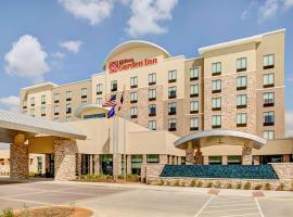 Mājdzīvniekiem draudzīga viesnīca Hilton Garden Inn Dallas/Arlington South pilsētā Ārlingtona