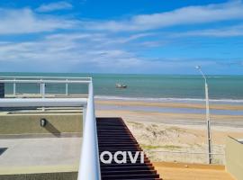 Qavi - Flat em Pirangi Living #PirangiChalé13, hotel with parking in Parnamirim