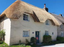 Stable Cottage - Sleeps 6, near Lulworth Cove