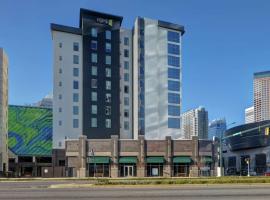 Home2 Suites By Hilton Charlotte Uptown: Charlotte, Harvey Gantt Center for African American Arts and Culture yakınında bir otel