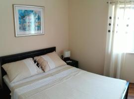 Kolombo Apartment, готель у місті Ядрія