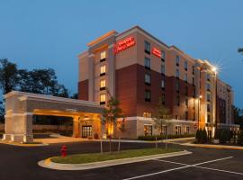 Hampton Inn and Suites Camp Springs, hotel em Camp Springs