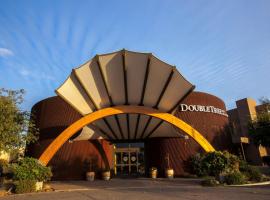 DoubleTree by Hilton Napa Valley - American Canyon, hotel with pools in American Canyon