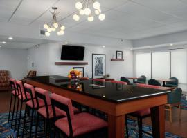 Hampton Inn Youngstown West – hotel z parkingiem w mieście Mineral Ridge