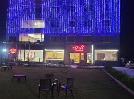 Bellazio Suites Hotel & Resort, hotel in Bareilly