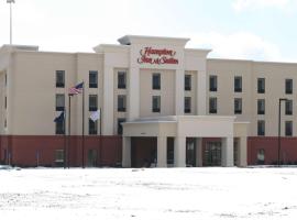 Hampton Inn & Suites Wilder, hotell nära Northern Kentucky University, Wilder