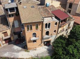 Casa Vacanze Prezioso, hotel con estacionamiento en Bisacquino