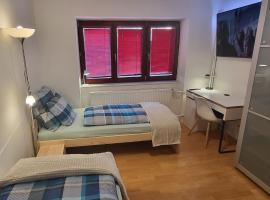 Apartmán Husovka Bruntál - pokoj POLLY: Bruntál şehrinde bir otel