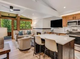 Laurelwood Condominiums 211