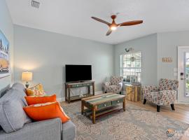 ON Flagler Avenue! Dog Friendly with Balcony and Parking Walk to the Beach! โรงแรมที่สัตว์เลี้ยงเข้าพักได้ในนิวสเมอร์นาบีช