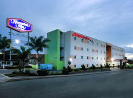 Hampton by Hilton San Juan del Rio、サン・フアン・デル・リオのホテル