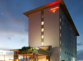 Hampton Inn by Hilton Silao-Aeropuerto, Mexico, hotel en Silao