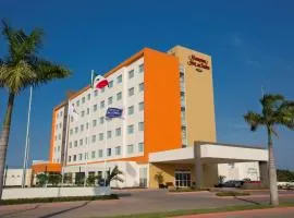 Hampton Inn & Suites by Hilton Paraiso