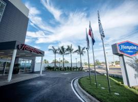 Hampton By Hilton Santo Domingo Airport, hotel v destinaci Boca Chica