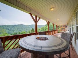 Seven Devils Family-Friendly Hideaway with Balcony!, vacation home in Seven Devils