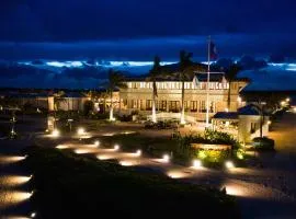 Mahogany Bay Resort and Beach Club, Curio Collection