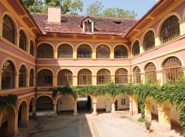 Schloss Frauenthal – hotel z zapleczem golfowym w mieście Deutschlandsberg