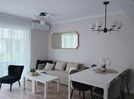 Apartament Sosnowy z dwoma sypialniami i ogródkiem