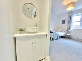Stay @ Enville Close, Birmingham Airport & NEC, apartment in Marston Green