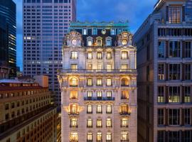 The St. Regis New York, viešbutis Niujorke, netoliese – Trumpo bokštas