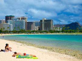 Amazing view from your balcony Walk to the beach 2420, hotel a Honolulu