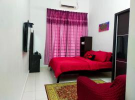 Kuantan Budget Homestay Best Facilities WiFi BBQ Viu, cottage in Kuantan