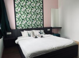 Saville cheras link mrt cozy 2 bedrooms, hotel with parking in Cheras