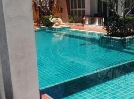 Arisara place