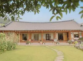 Daoljae Hanok Pension