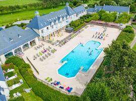 Résidence Pierre & Vacances Green Beach, hôtel avec piscine à Port-en-Bessin-Huppain