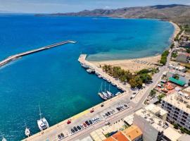 Zoe's Villa - modern Karystos apartments by the port and beach, hotel in Karistos