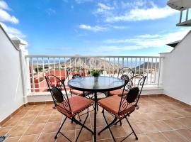 Great view over the ocean in apartment Bianca with WiFi and pool, holiday rental in Chayofa