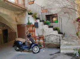 Casa Storta - Cycle Garage CON BICICLETTE, levný hotel v destinaci Pisogne
