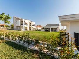 Bianco Mare Studios-Apartments, hotel a Kalivia Poligirou