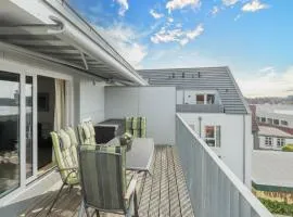 Vis à vis zum Schloss