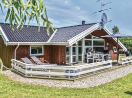 Awesome Home In Hesselager With 4 Bedrooms, Sauna And Wifi, hotel u gradu 'Hesselager'